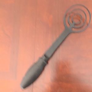 Pampered Chef poached egg spoon/lifter